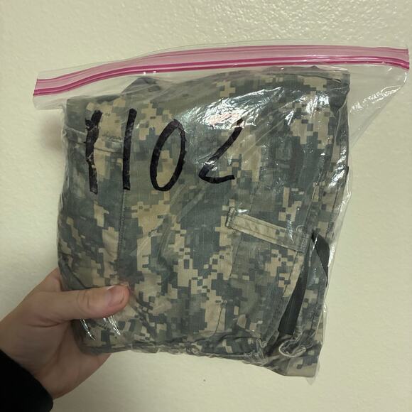 US Army Digi Camo Cargo Pants Mens Size M (Long) - Picture 8 of 8